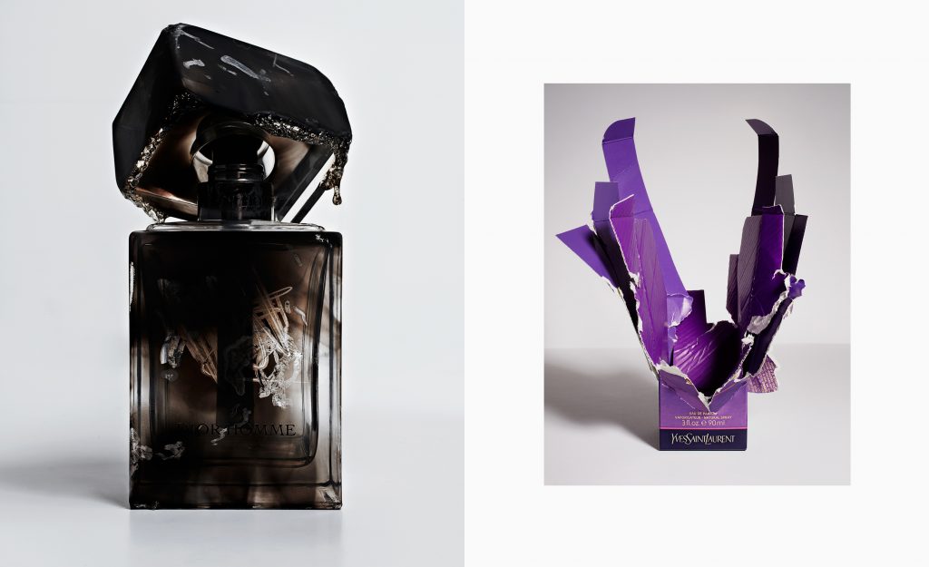 Nature morte minimaliste avec objets de luxe flacons de parfum détruits – photographie par Olivier Jeanne-Rose